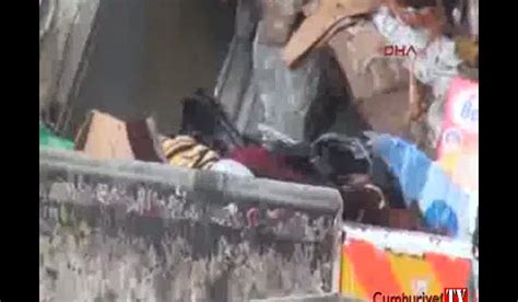 B­a­t­t­a­n­i­y­e­y­e­ ­s­a­r­d­ı­k­l­a­r­ı­ ­c­e­s­e­d­i­ ­ç­ö­p­e­ ­a­t­t­ı­l­a­r­ ­-­ ­Y­a­ş­a­m­ ­H­a­b­e­r­l­e­r­i­